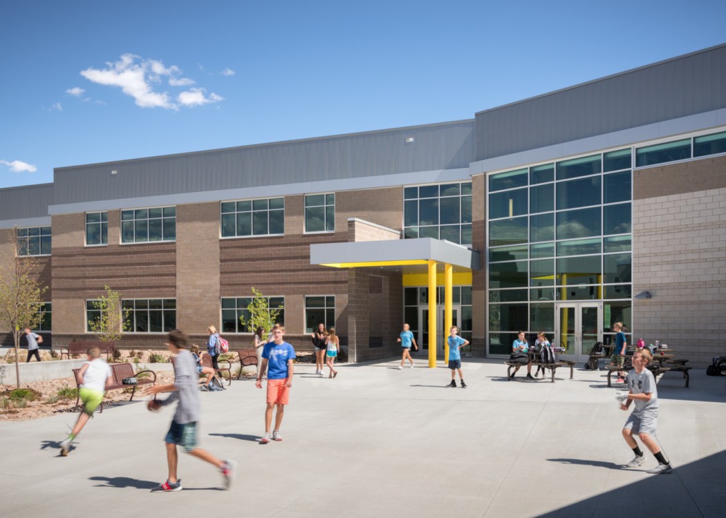 The exterior of Chinook Trail Middle School during the summer.